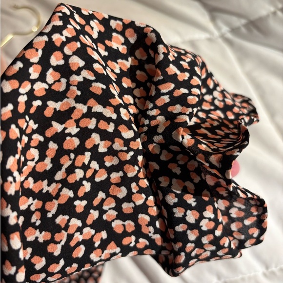 Ann Taylor Women's Peach and Black Patterned Keyhole Tie Top size Medium - Picture 6 of 12